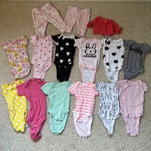 12 short sleeve newborn onesies with 2 pants and one shirt
